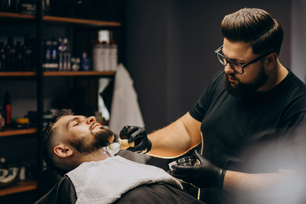 Cortes de pelo 2025 tendencias en Barbería Samuel González