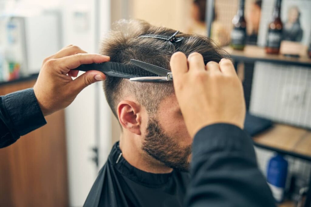 Cortes de pelo 2025 tendencias en Barbería Samuel González